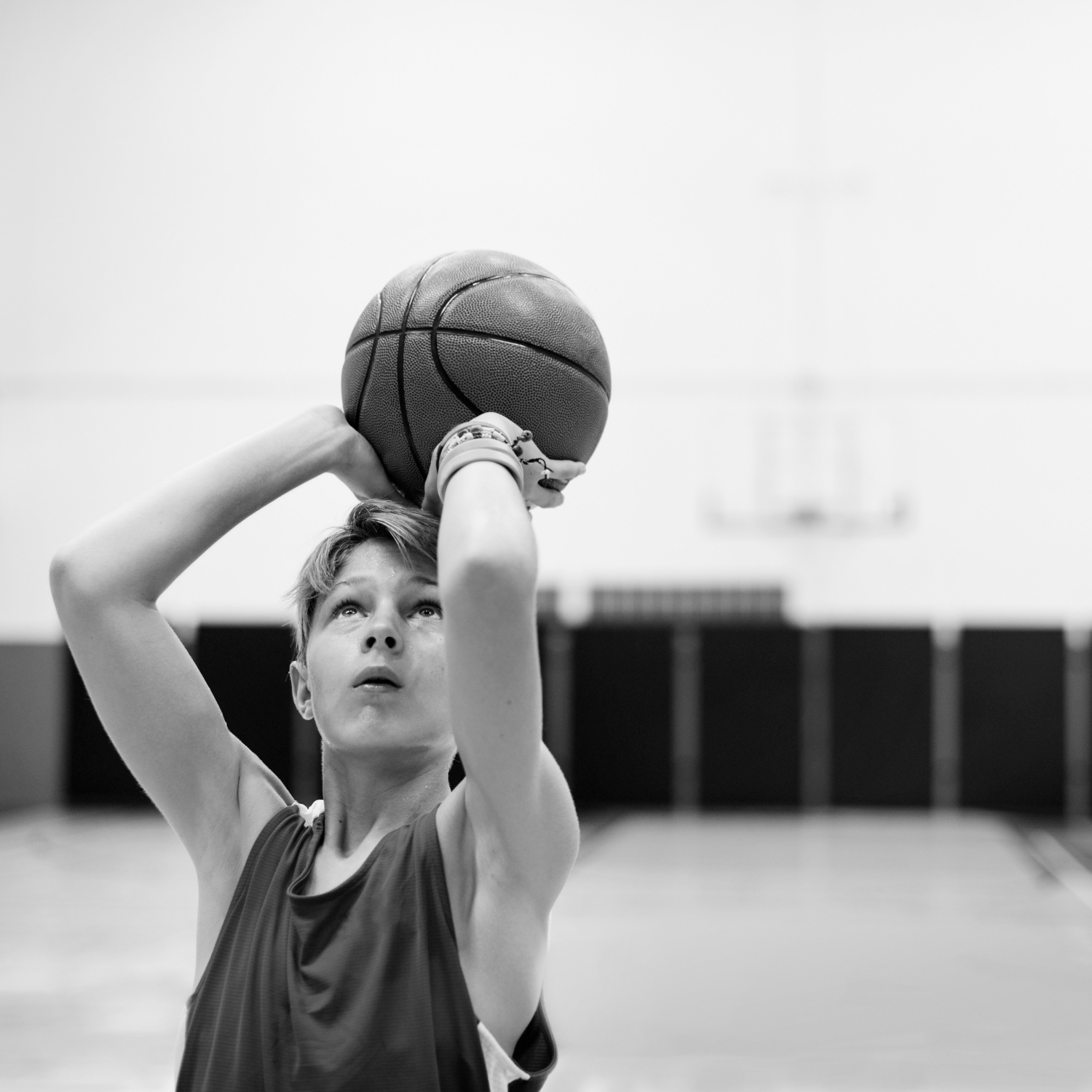 https://teamwinbasketball.com/wp-content/uploads/2023/07/young-basketball-player-shoot-1.jpg
